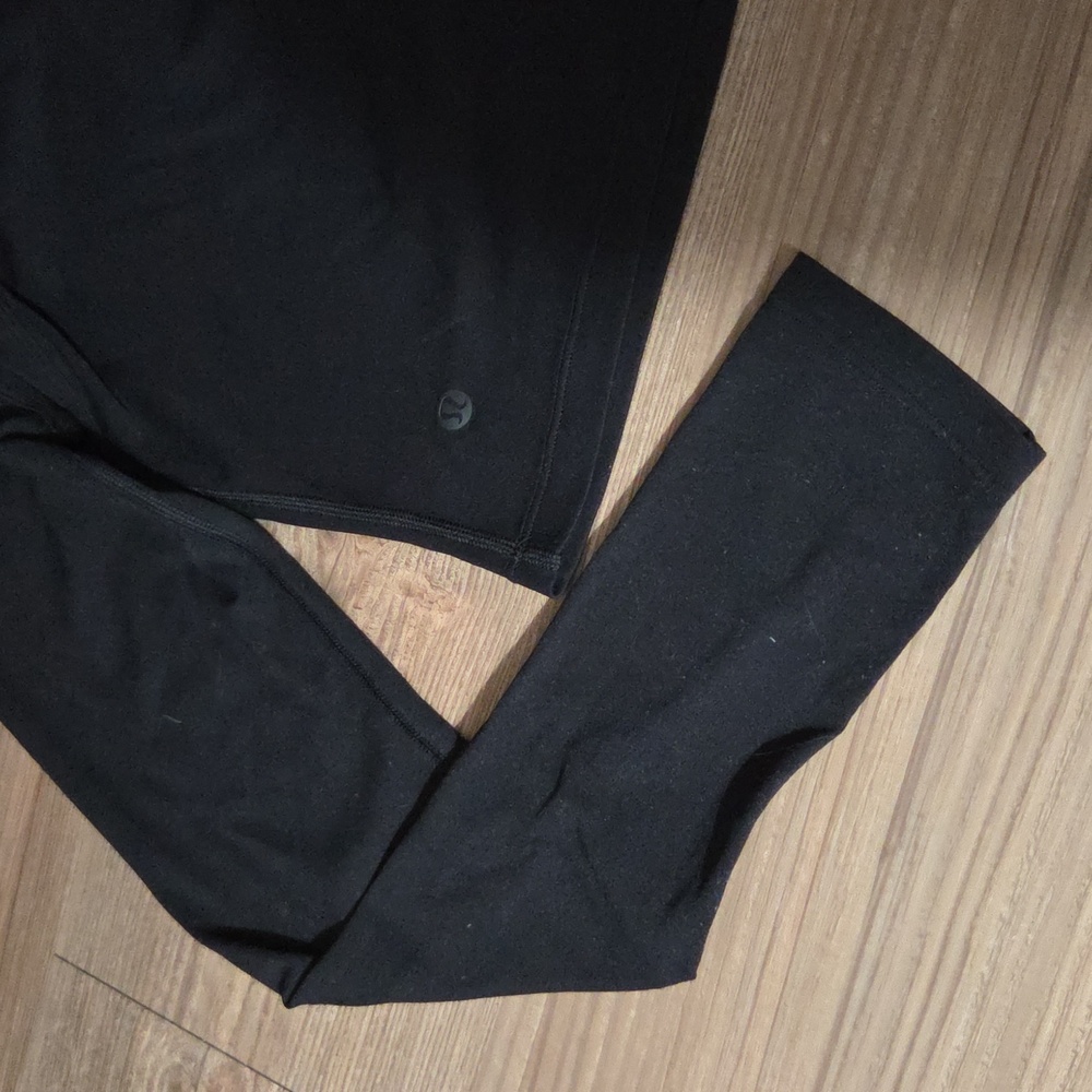 Black Lululemon Long Sleeve Crop Top - Picture 2 of 4